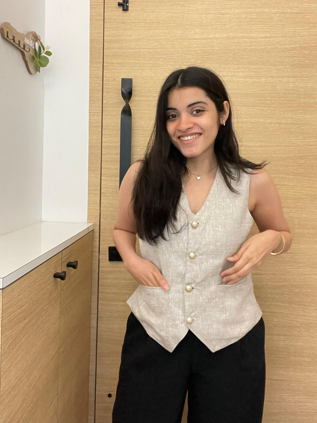 Pearl Button Pure Linen Waistcoat in Beige 