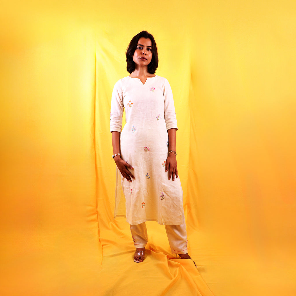 Pearl White Blossom Linen Set